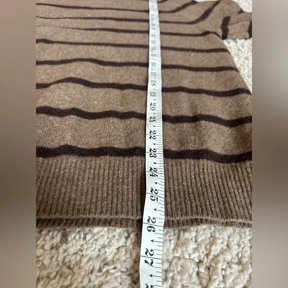 Express 100% Lambswool Brown Striped Crewneck Sweater Men’s Large